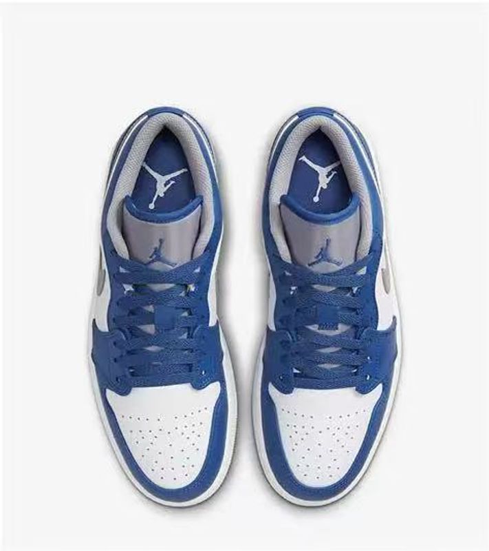 Air Jordan 1 View 3